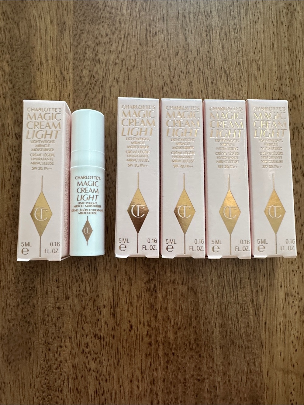 NIB Charlotte's Magic Cream Moisturiser - Charlotte Tilbury 5ml - bundle of 5